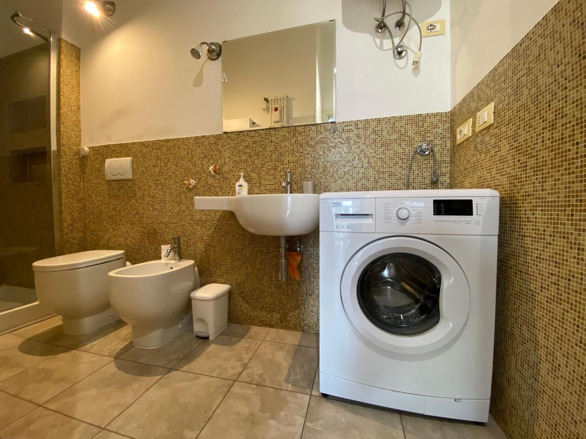 בולוניה Avantgard Rooms Western Station מראה חיצוני תמונה