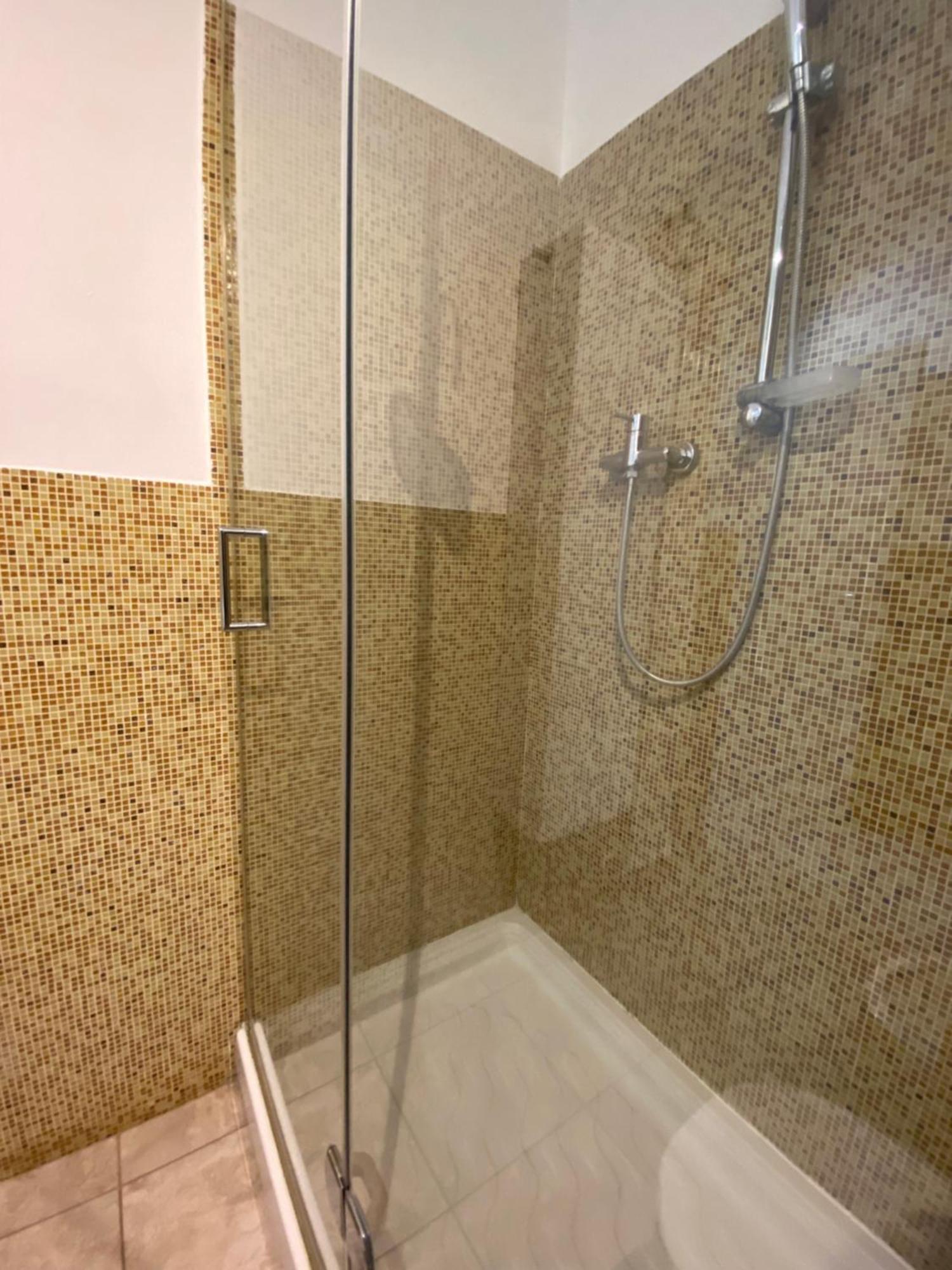 בולוניה Avantgard Rooms Western Station מראה חיצוני תמונה